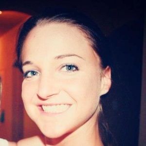 Meet your Posher, Elise